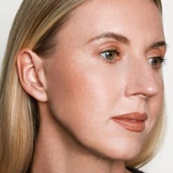 Eye Swipe Longwear 2-in-1 Shadow Liner (Happy Heather)(Eye Swipe 2 In 1 Shadow Liner Happy Heather) -Zoeva Kosmetik Geschaft PDP25 ES003 HappyHeather OldImagery