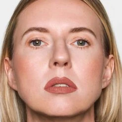 Velvet Love Matte Hyaluronic Long-Lasting Lipstick (Zoe)(Velvet Love Matte Hyaluronic Lipstick Zoe) -Zoeva Kosmetik Geschaft PDP25 VL004 Zoe 04