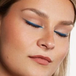 Velvet Love Eyeliner Pencil (Metallic Marine Blue)(Velvet Love Eyeliner Pencil Metallic Marine Blue) -Zoeva Kosmetik Geschaft PDP25 VLEP001 Metallic Marine Blue Q124