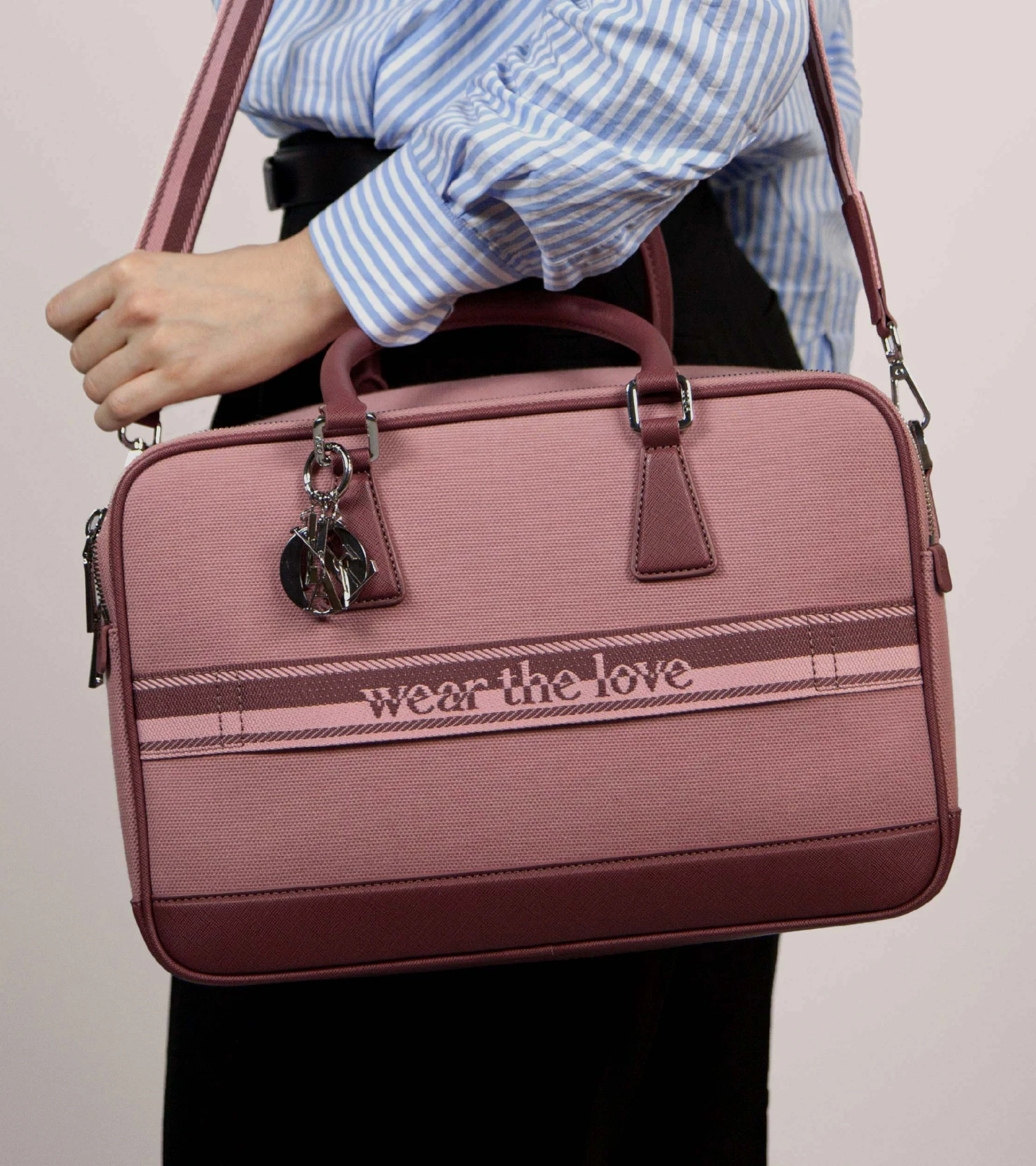 The Zoe Bag & The Complete Pinselset (Dusty Bordeaux)(The Zoe Bag With Complete Set Dusty Bordeaux) 2 The Zoe Bag & The Complete Pinselset (Dusty Bordeaux)(The Zoe Bag With Complete Set Dusty Bordeaux) – Bild 2